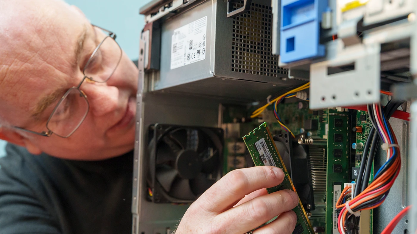 Man working at Giroscope repair and upgrade service. GiroTech